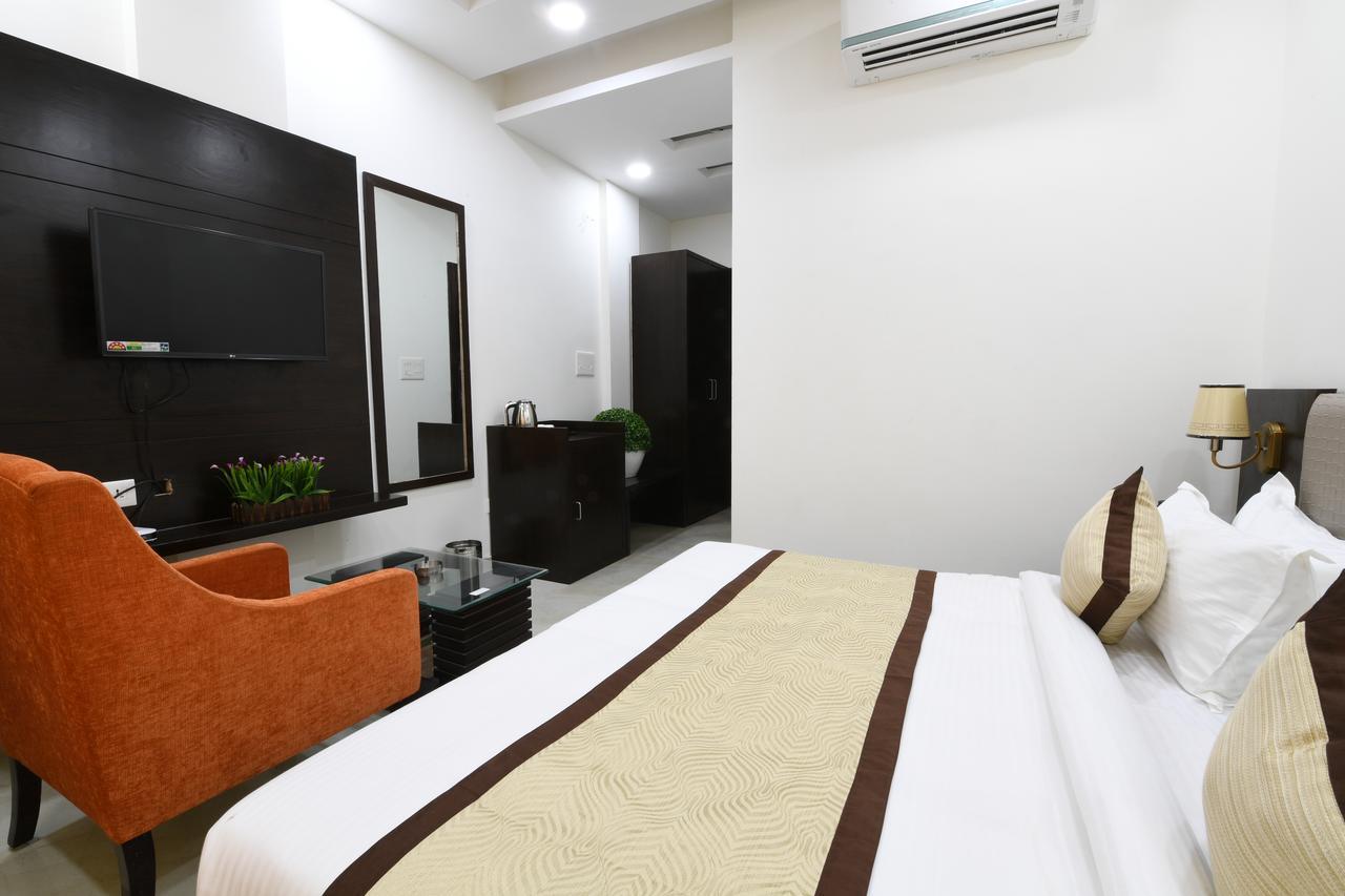 Madhav Muskan Residency Matura Exterior foto