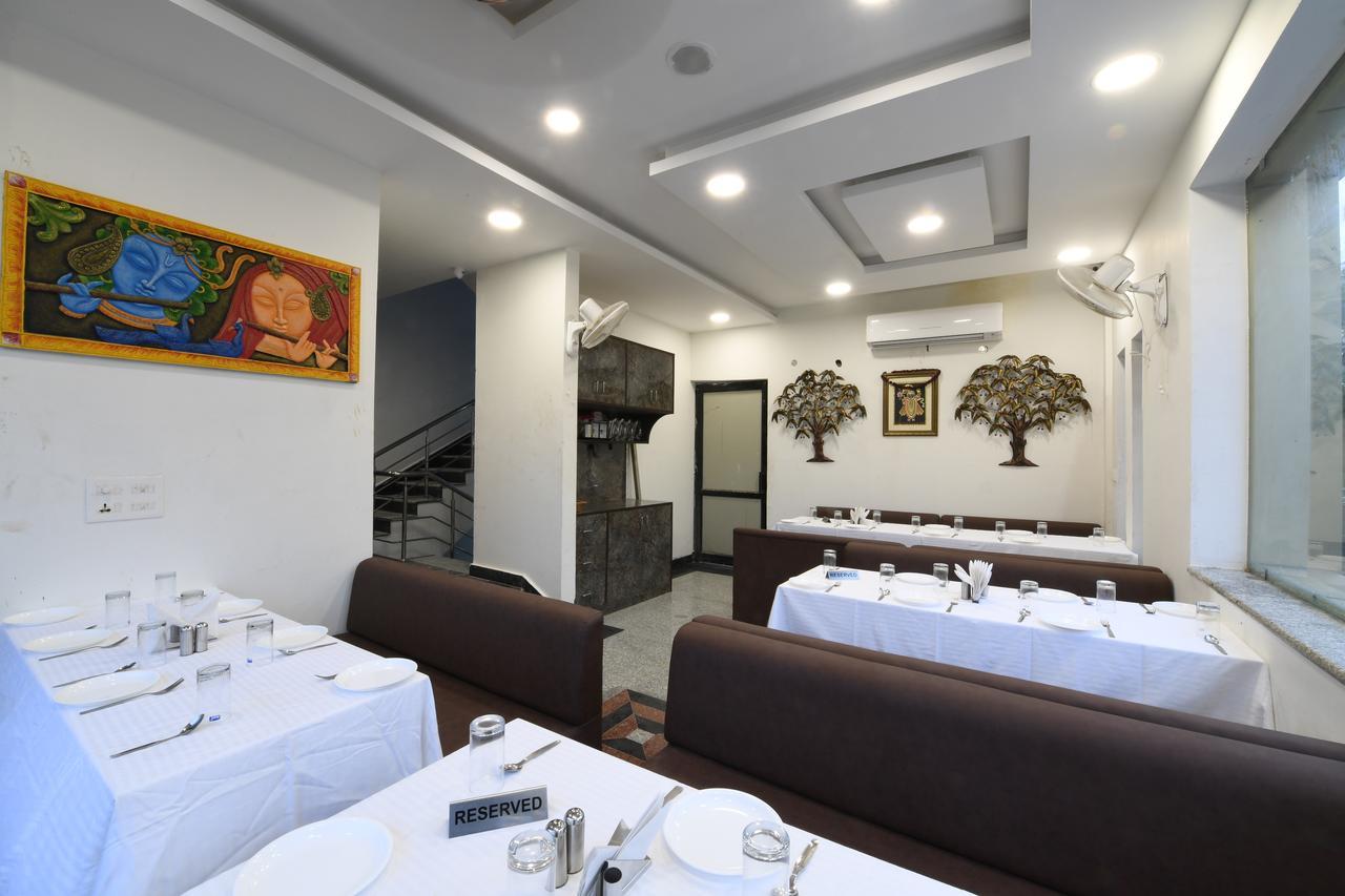 Madhav Muskan Residency Matura Exterior foto