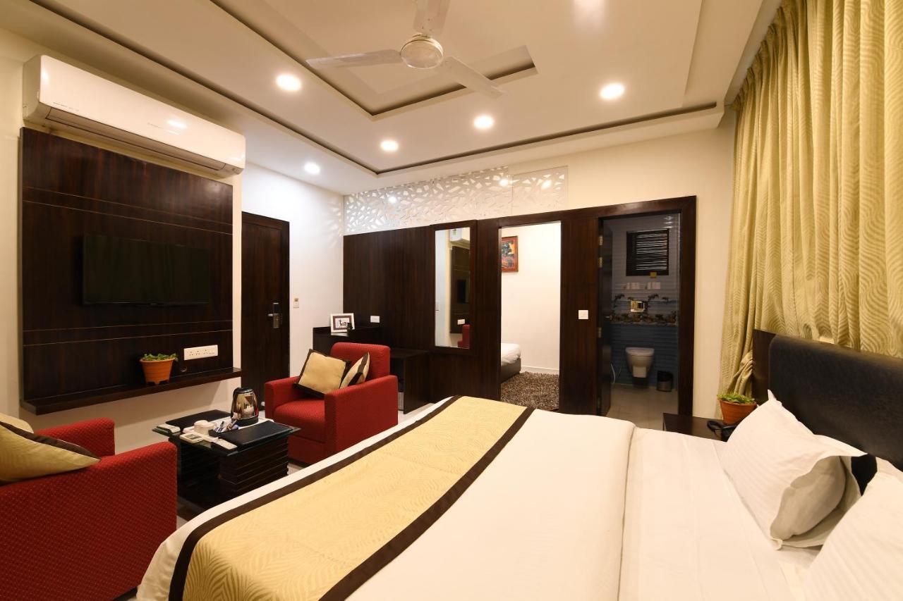 Madhav Muskan Residency Matura Exterior foto